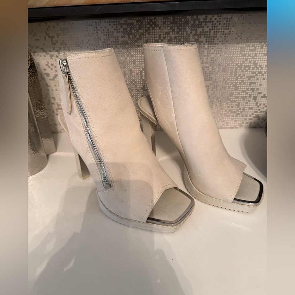 DKNY Malia Booties